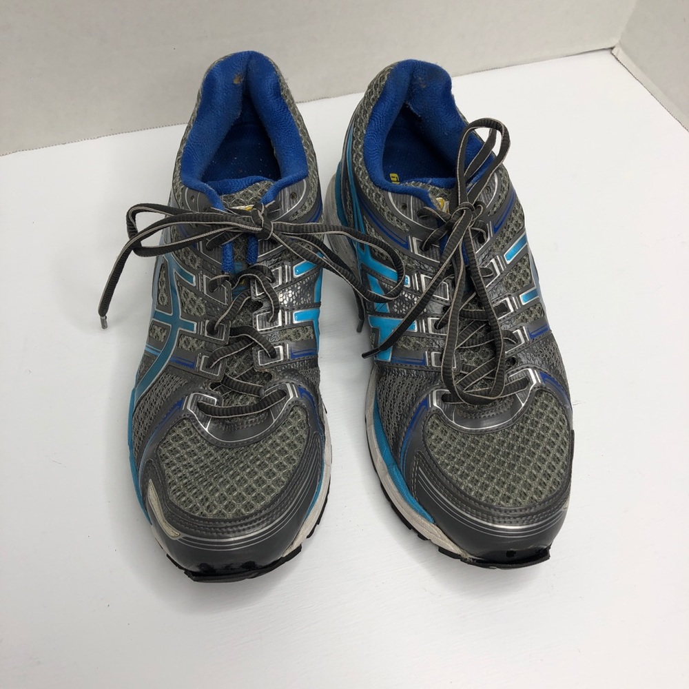 Blue and grey Asics Gel Kayano 19